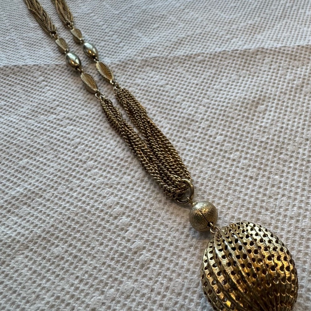 VTG 1950s Gold Tone Ball 6 Strand
Necklace Brutalist & Smooth Textured Beads